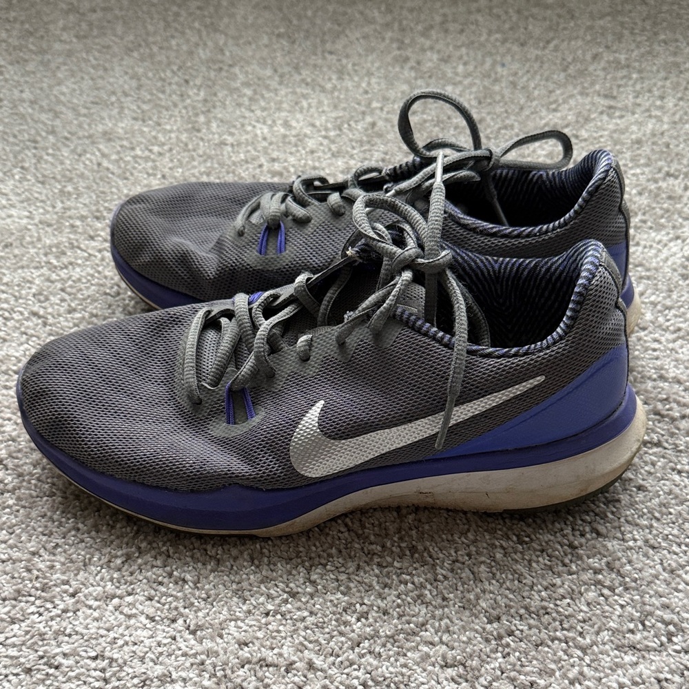 Nike Women's Gray and Purple Athletic Sneakers